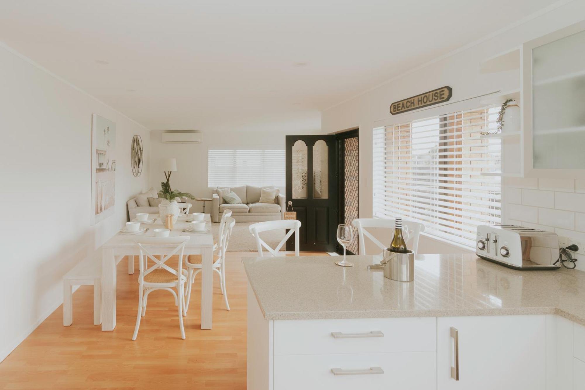 Salty Breeze Beach House Орева Екстериор снимка
